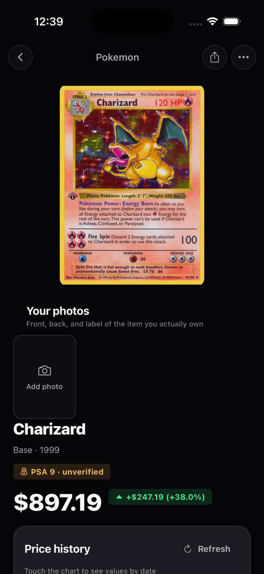 一张 Base Set Charizard 的卡牌界面,其 PSA 9 徽章标记为未验证,另有藏家照片位和市场价值